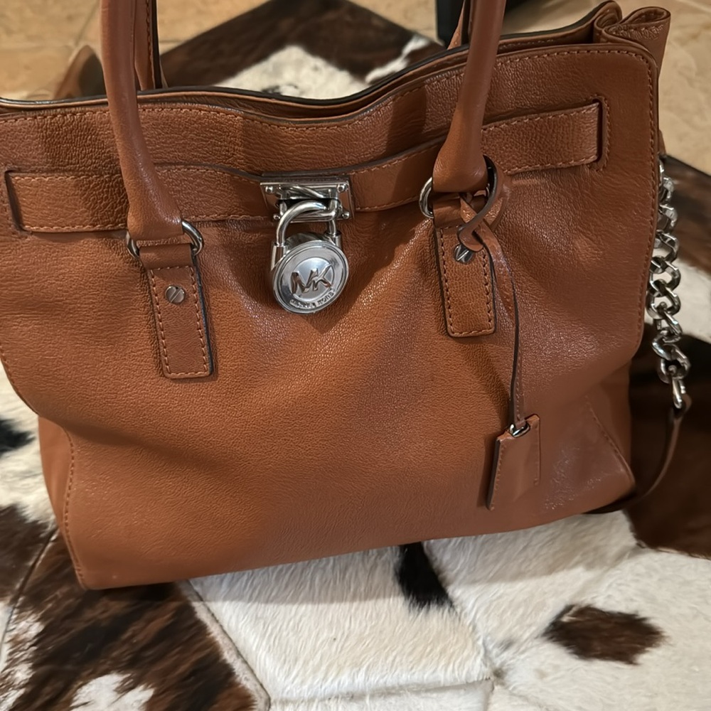 Michael Kors Hamilton Bag. Brown Leather with Silver Details.